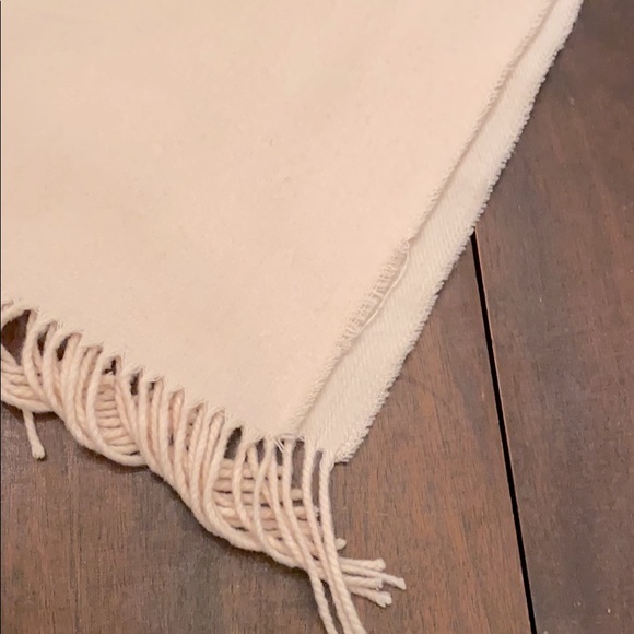 Super soft scarf - Picture 4 of 5